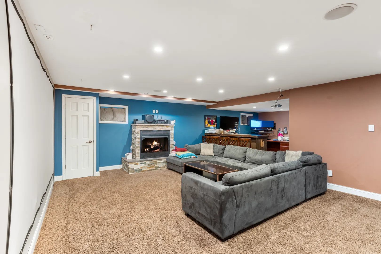 7407 Ridgefield Lane IL