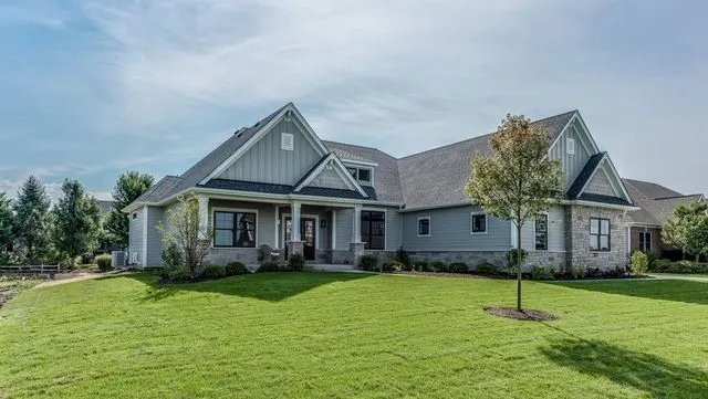 668 Cumberland Lane IL
