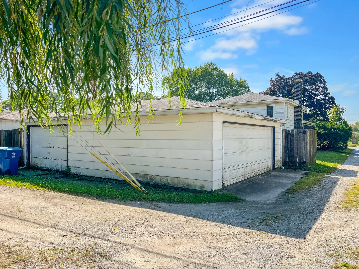 589 Superior Avenue IL