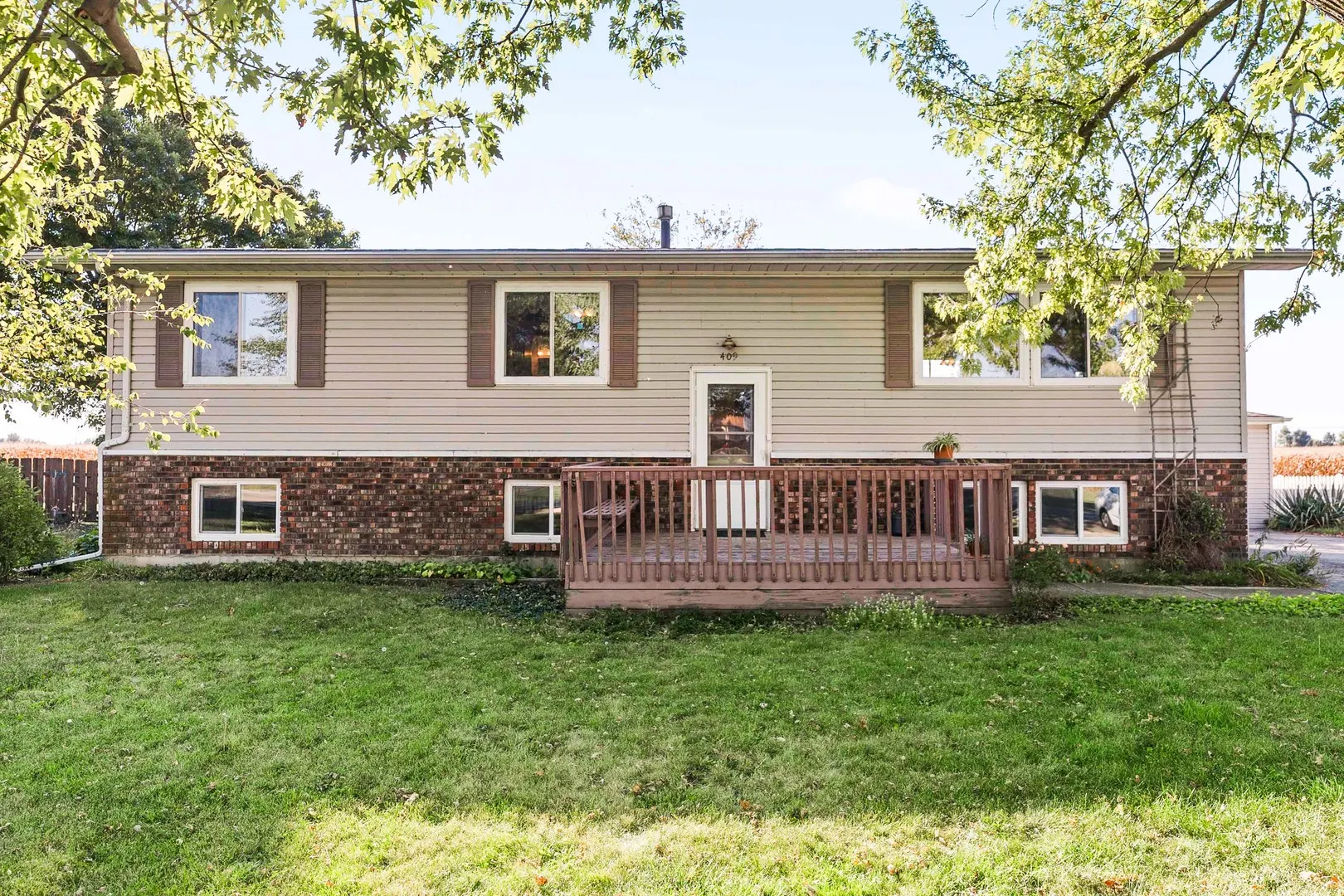 409 S Shabbona Road IL