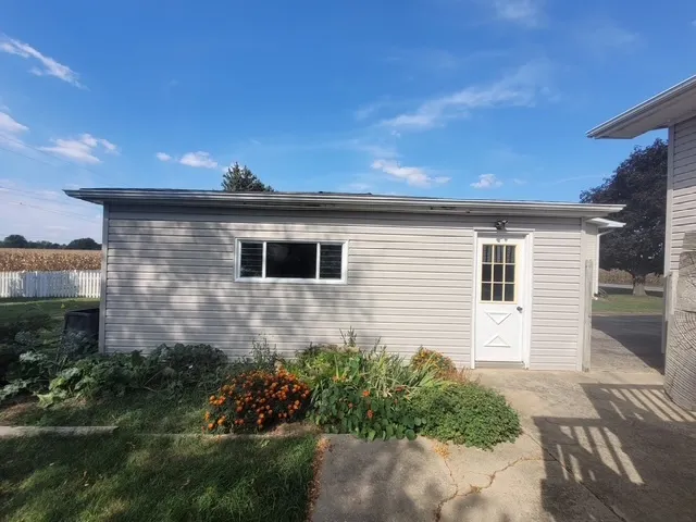 409 S Shabbona Road IL