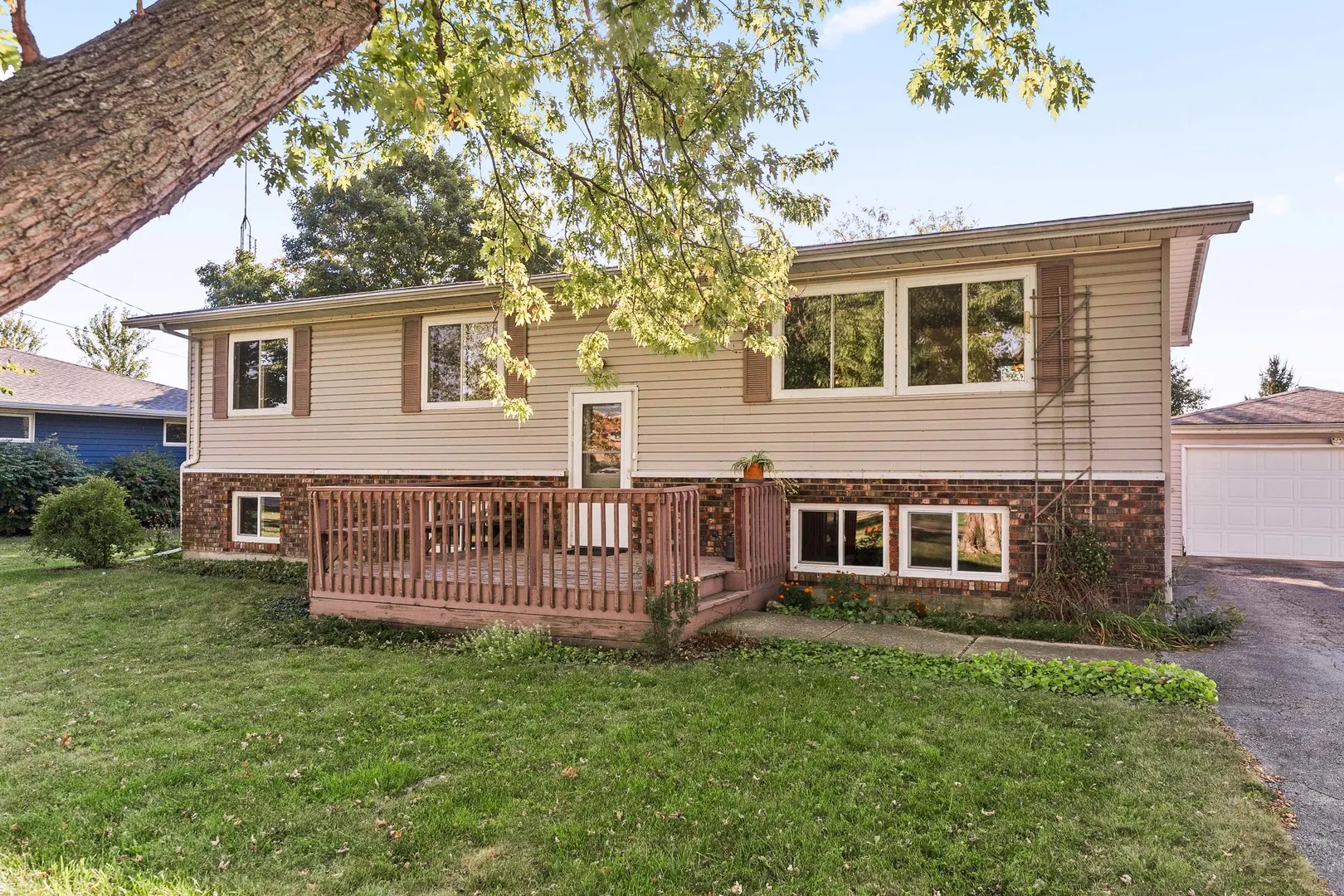 409 S Shabbona Road IL