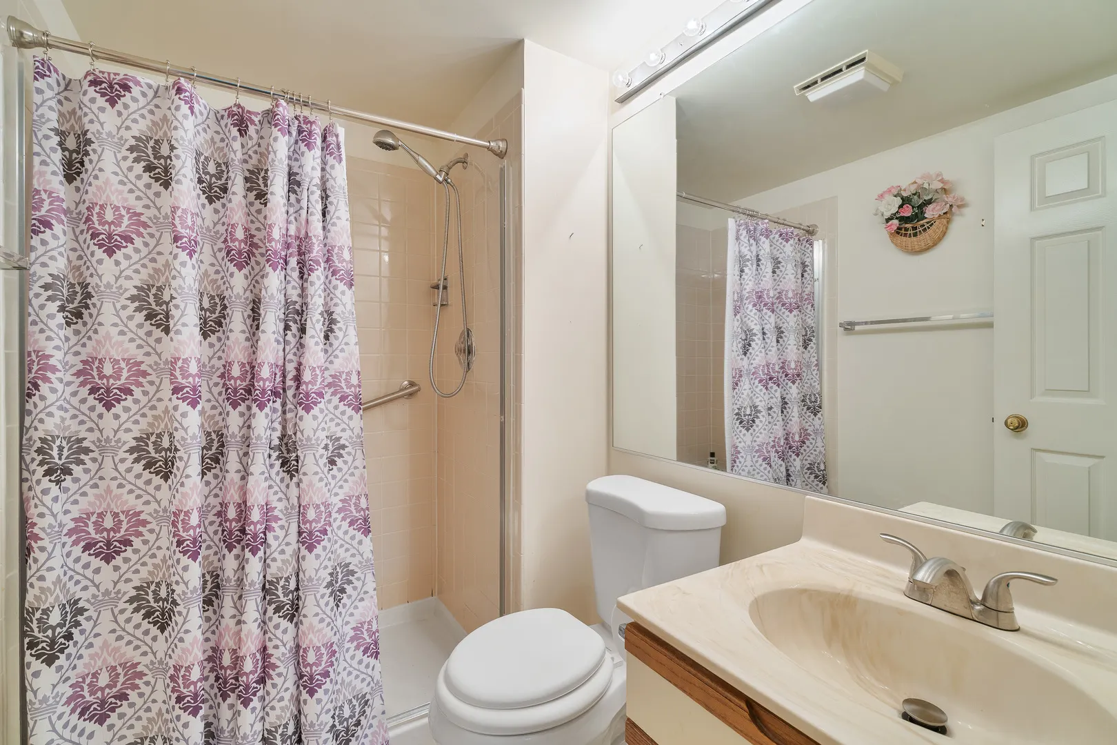 561 PARKVIEW Terrace 561 IL