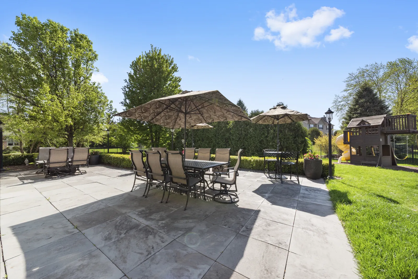 4545 Foxgrove Drive IL