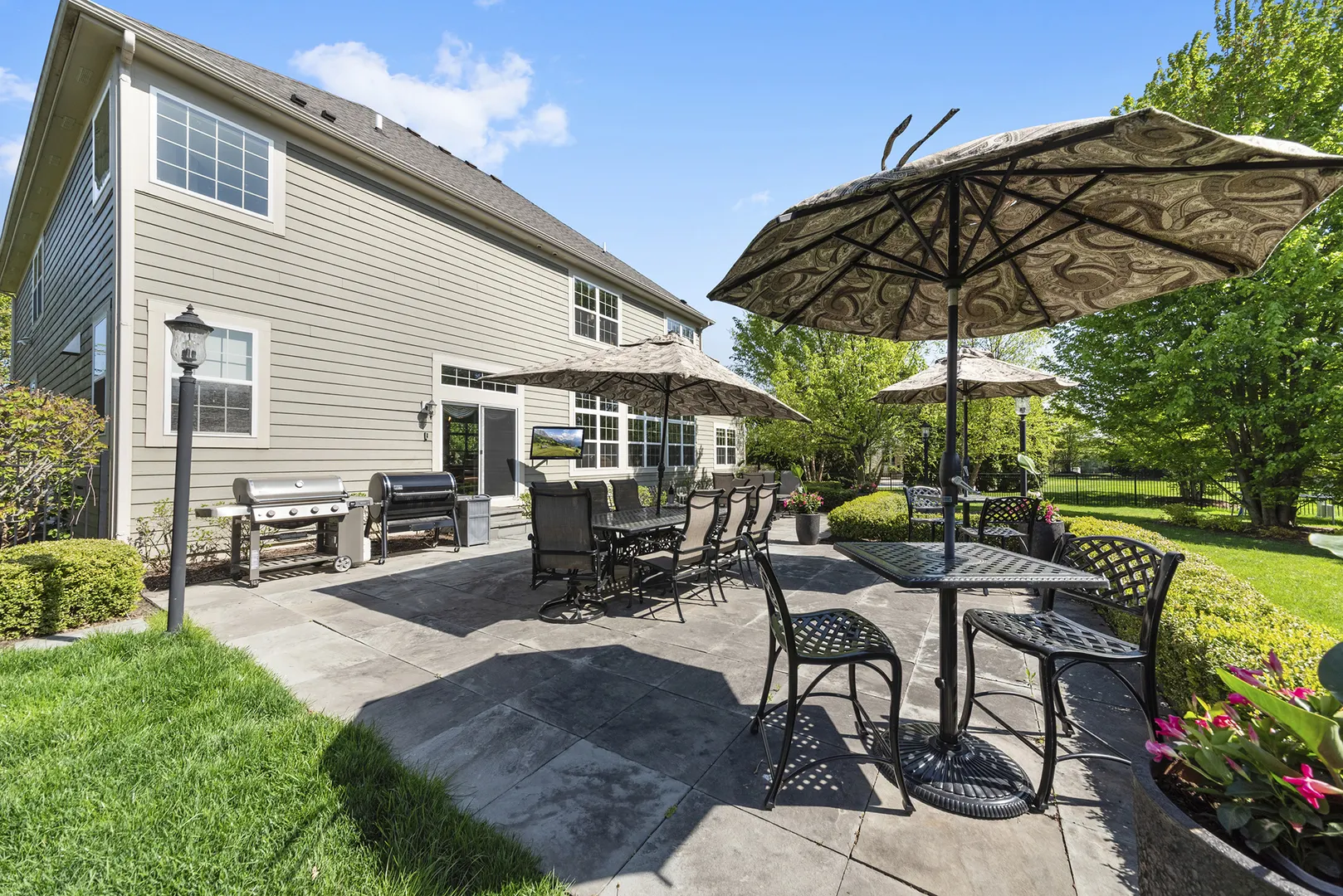 4545 Foxgrove Drive IL