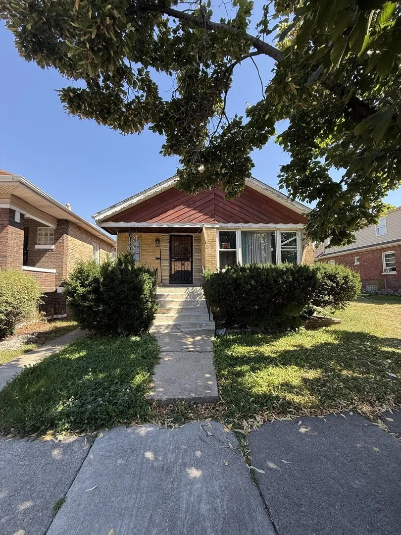8025 S Loomis Boulevard IL