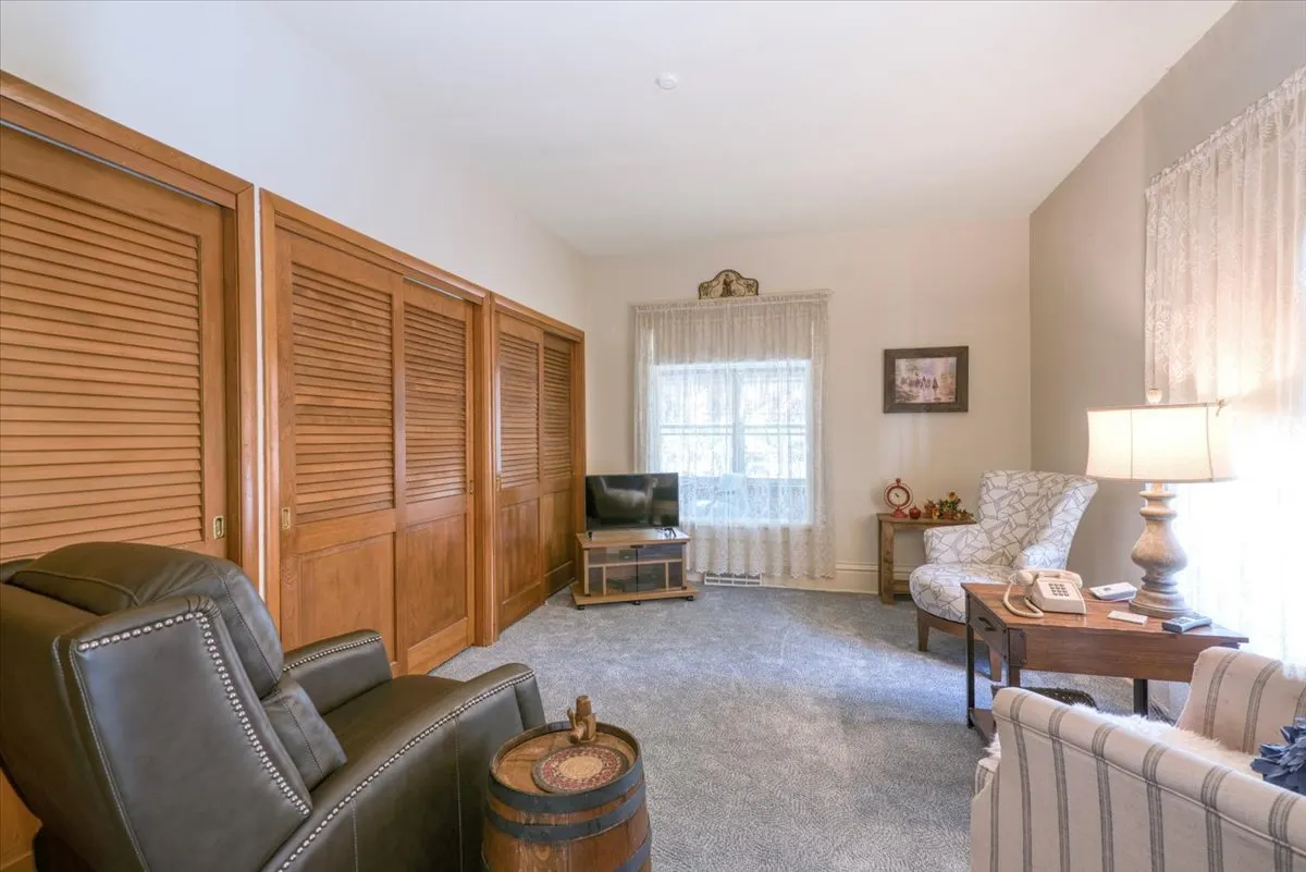 847 S 1st Street IL