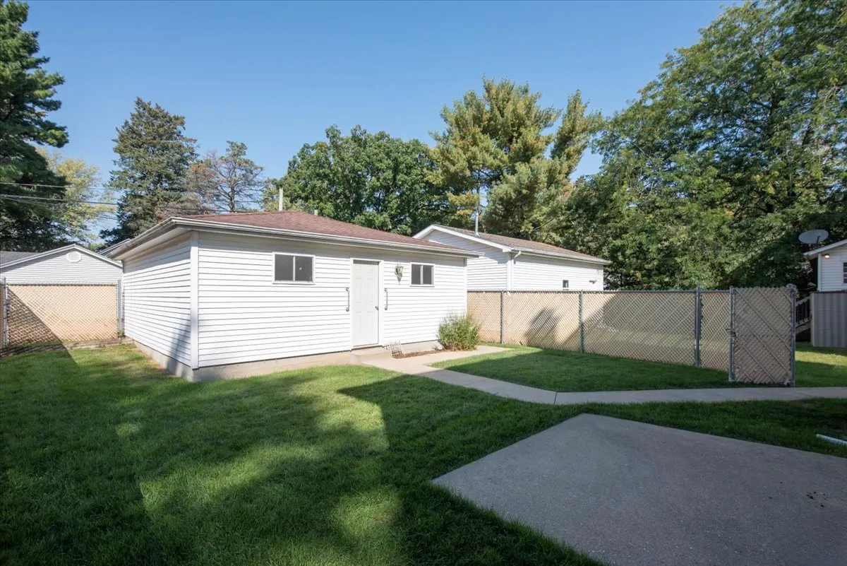 847 S 1st Street IL