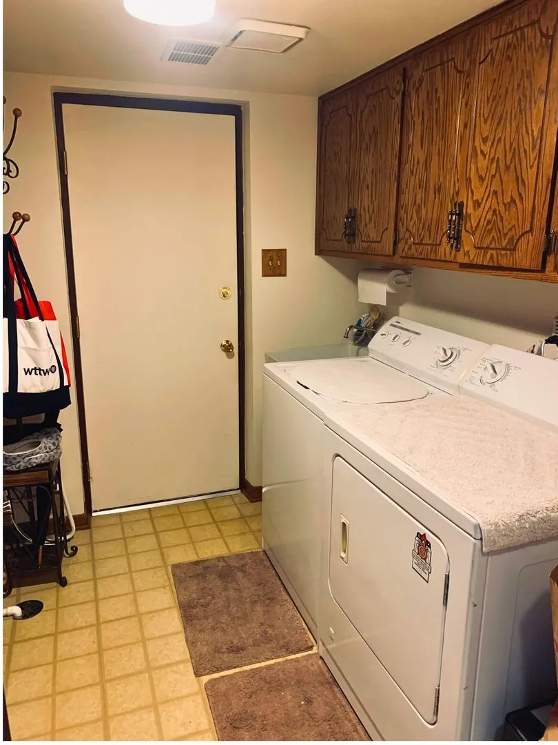 16001 Eagle Ridge Drive 1S IL