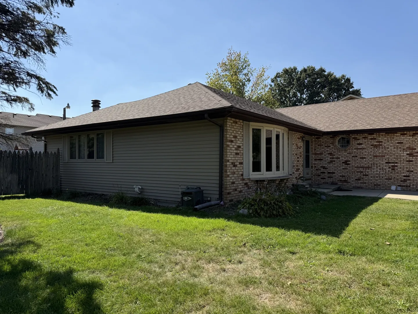 745 Donna Avenue IL