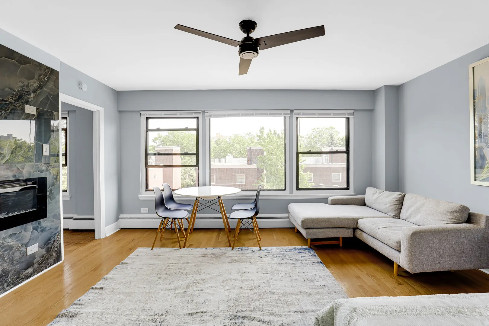 4880 N Marine Drive 404 IL