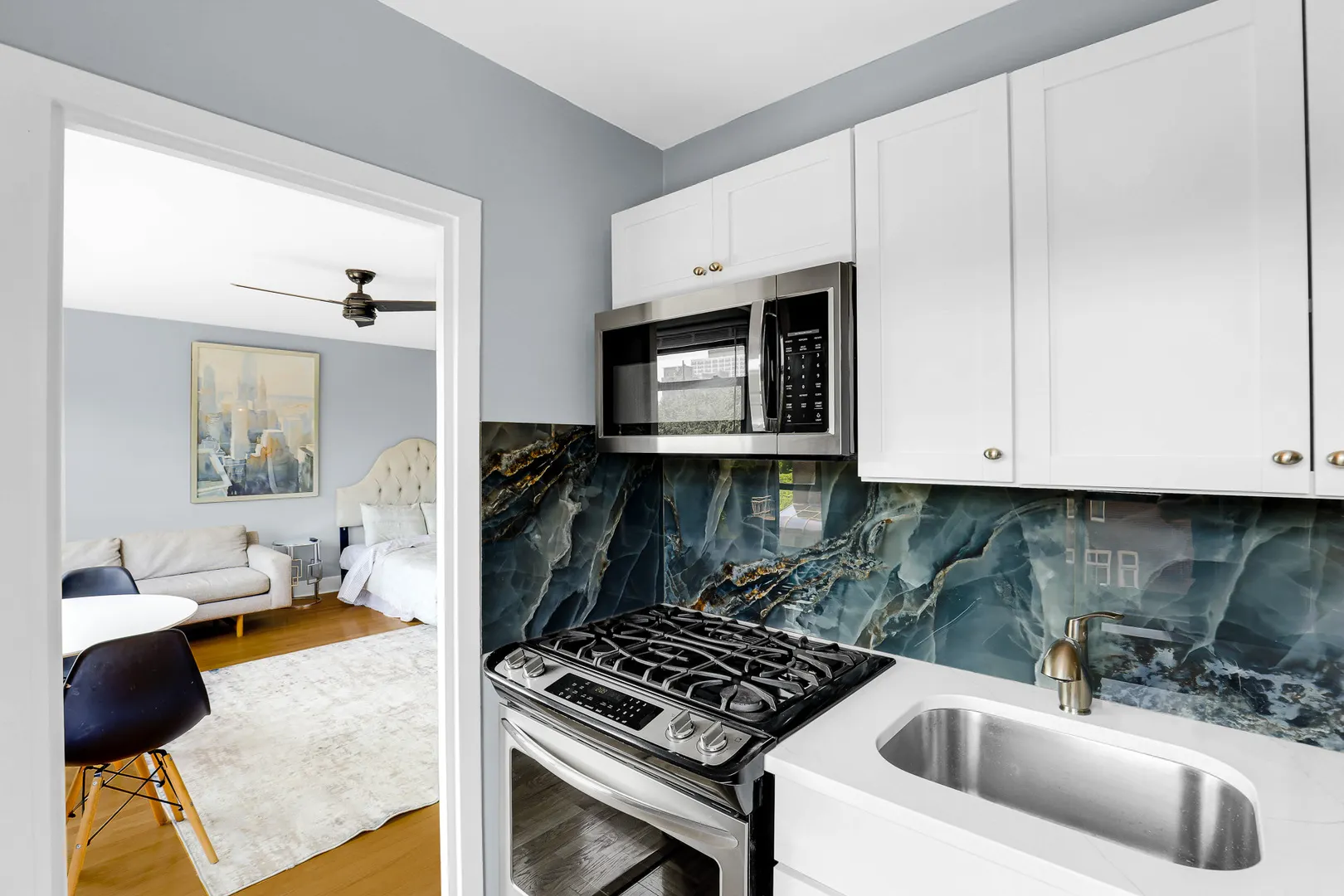 4880 N Marine Drive 404 IL