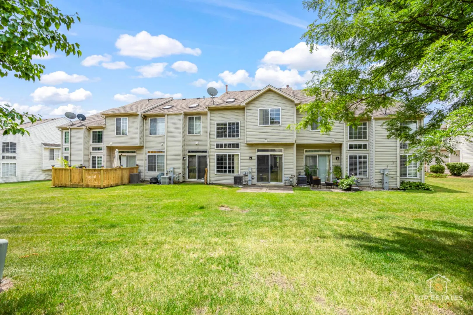 951 Viewpoint Drive 951 IL