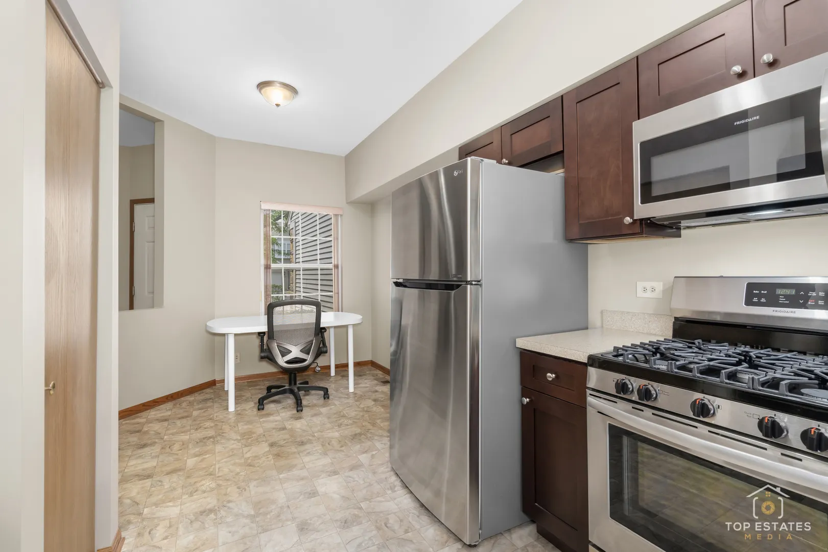 951 Viewpoint Drive 951 IL