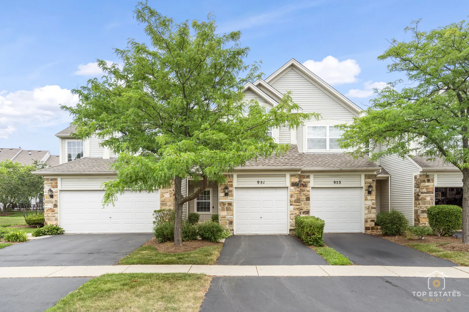 951 Viewpoint Drive 951 IL