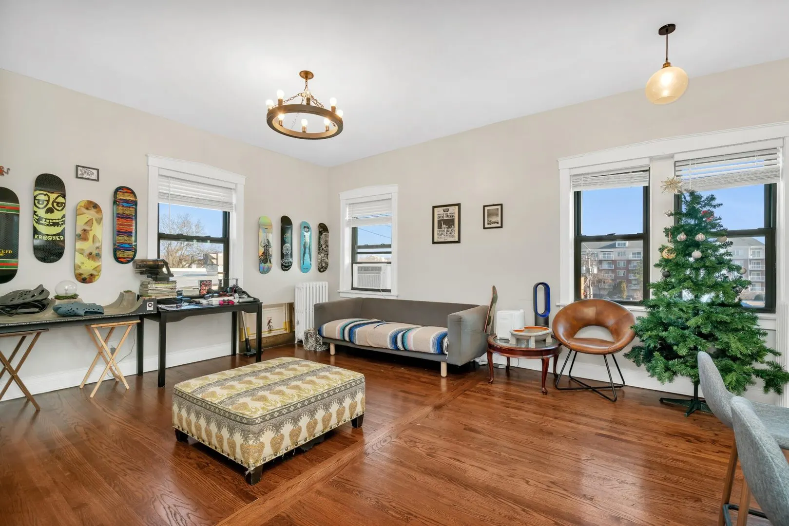 319 W Calendar Avenue 3D IL