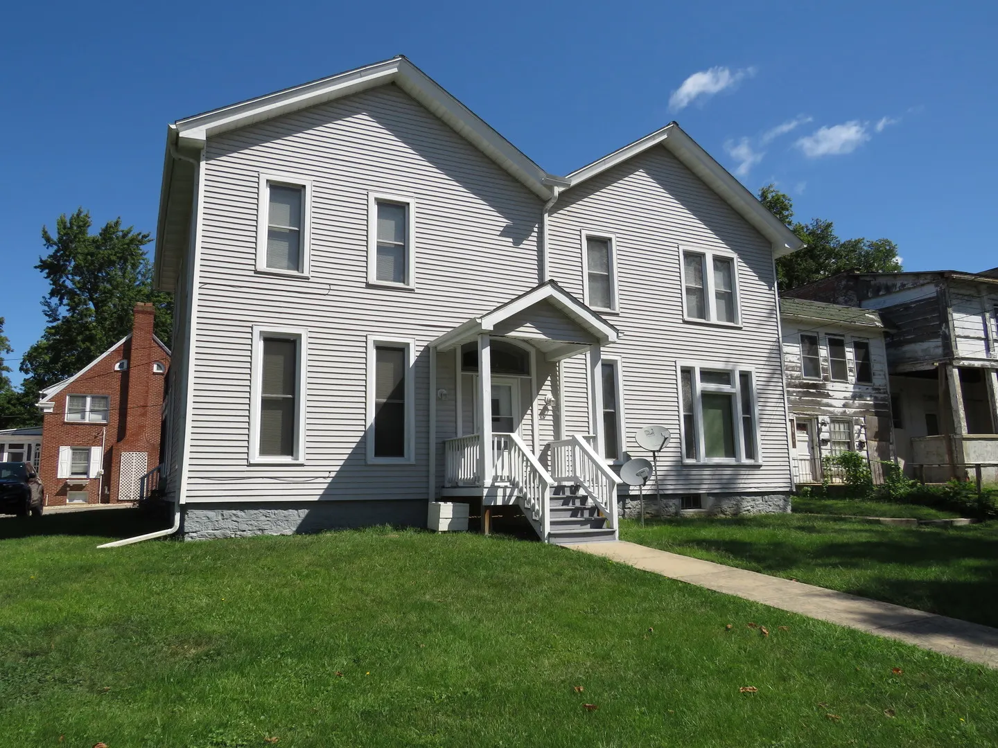 304 E Main Street A IL