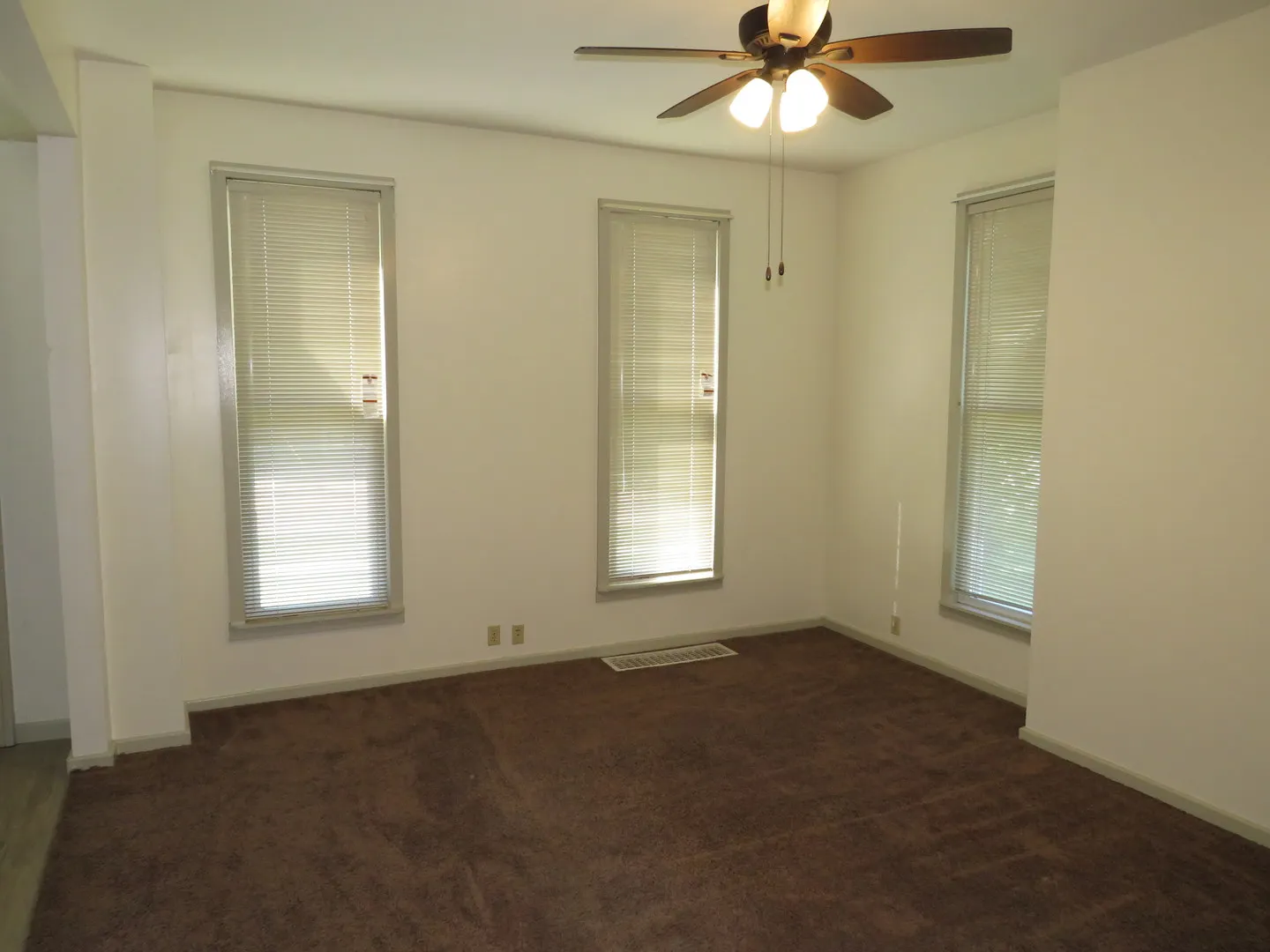 304 E Main Street A IL