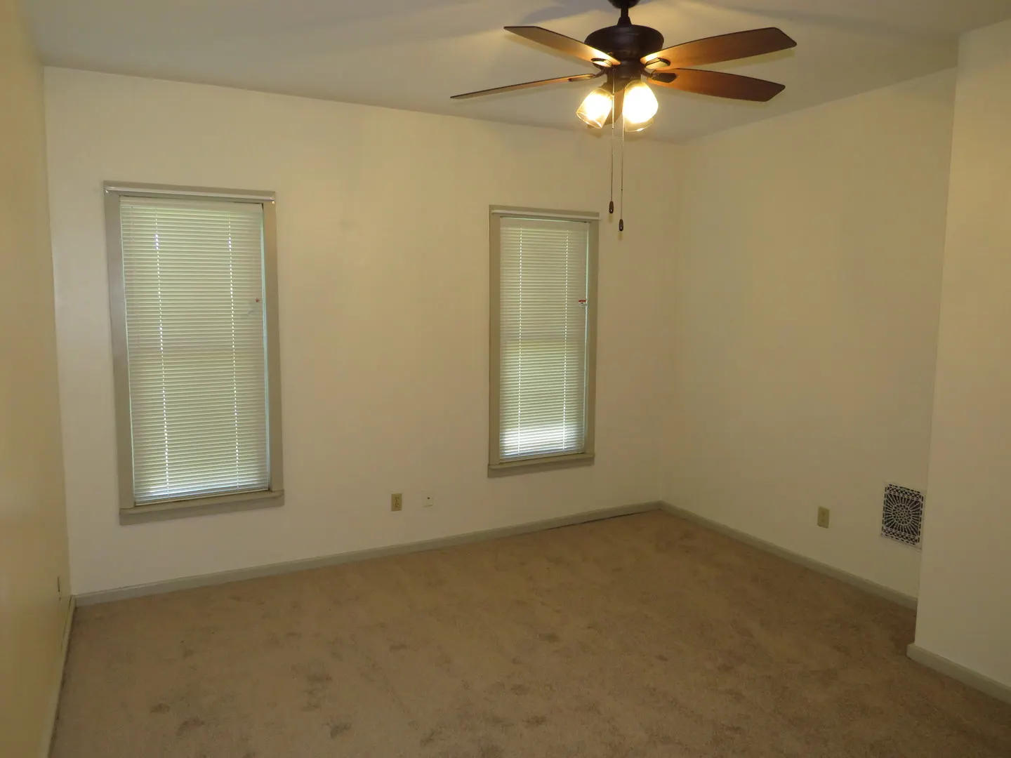 304 E Main Street A IL
