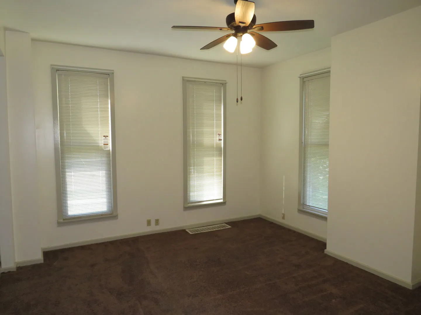 304 E Main Street A IL