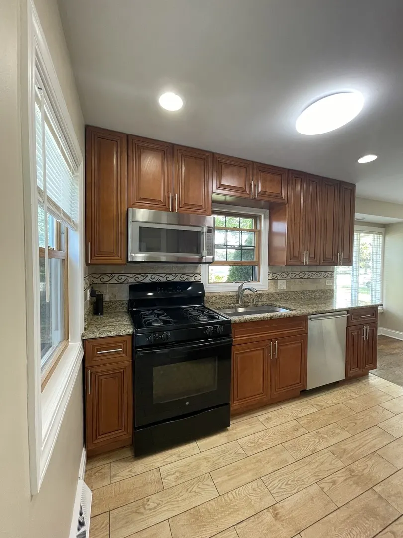 1006 E 15th Street IL