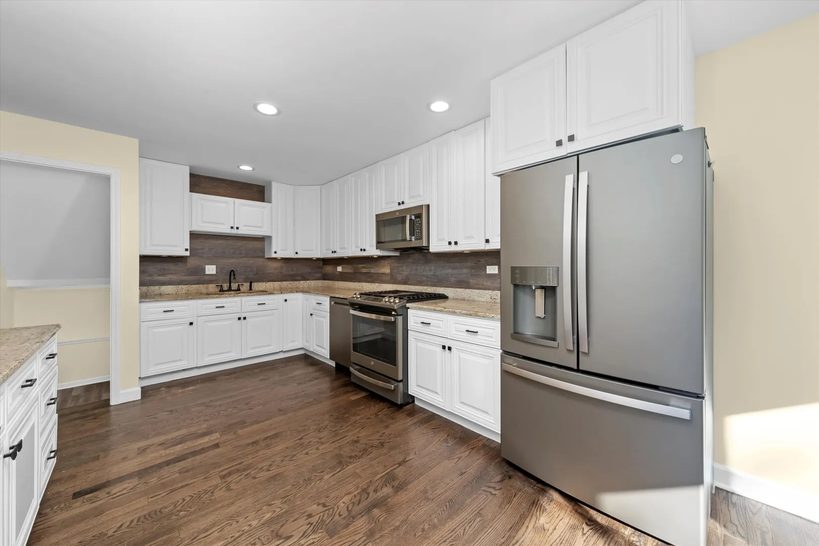 27W120 Williams Street IL