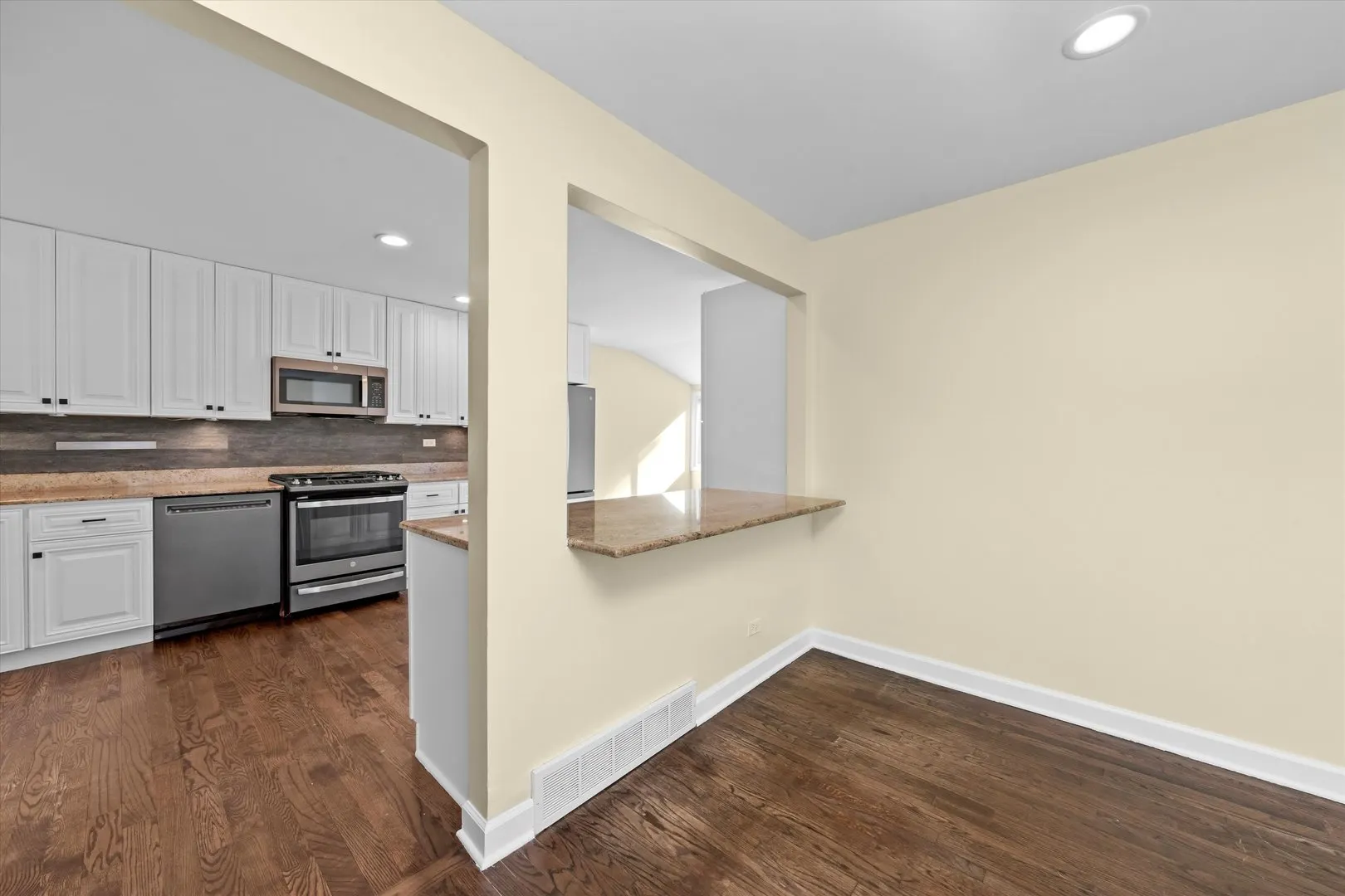 27W120 Williams Street IL