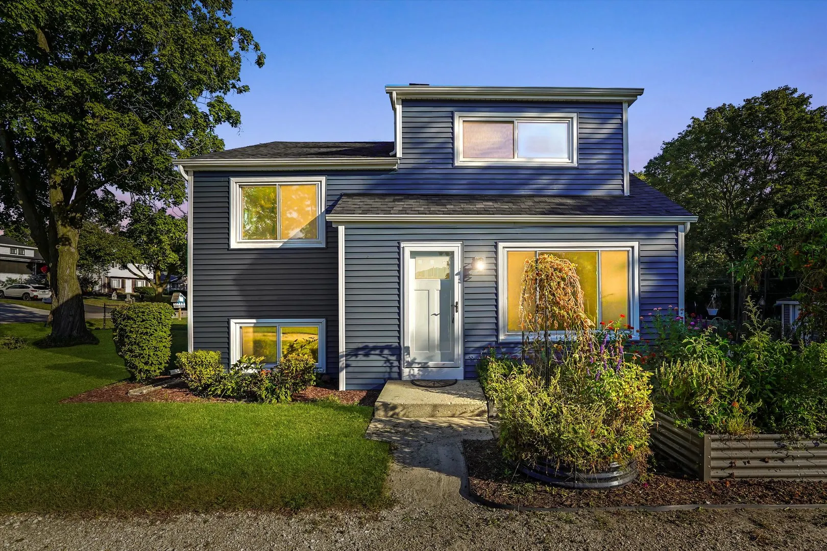 27W120 Williams Street IL