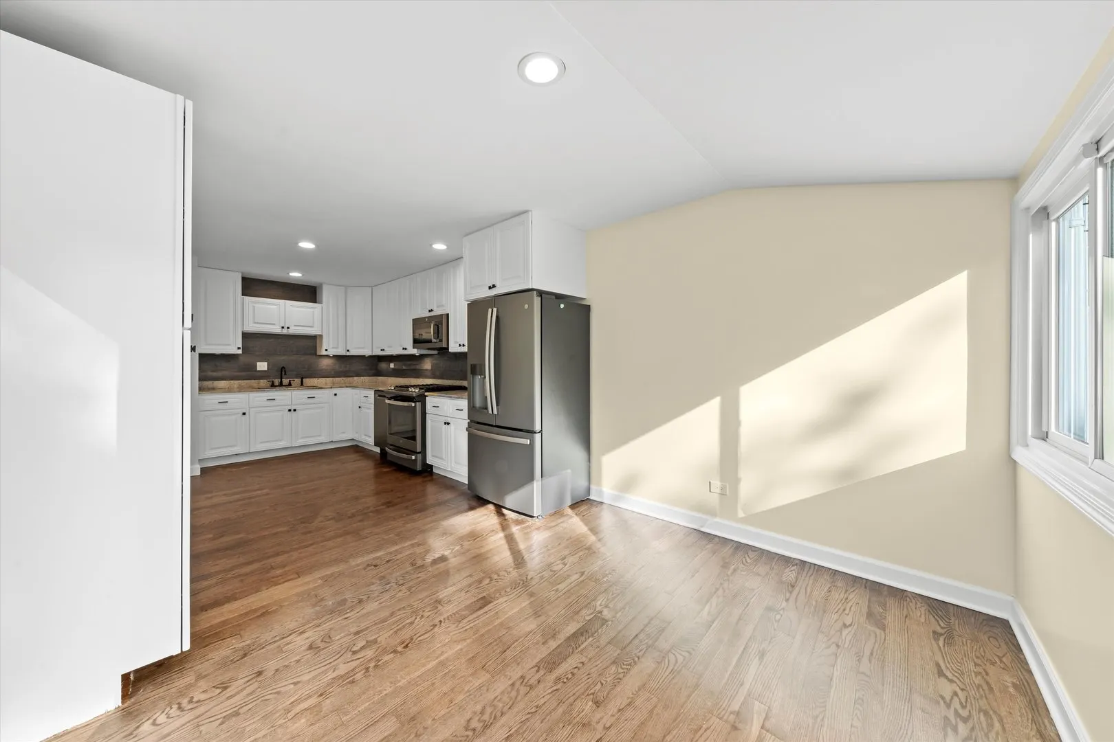 27W120 Williams Street IL