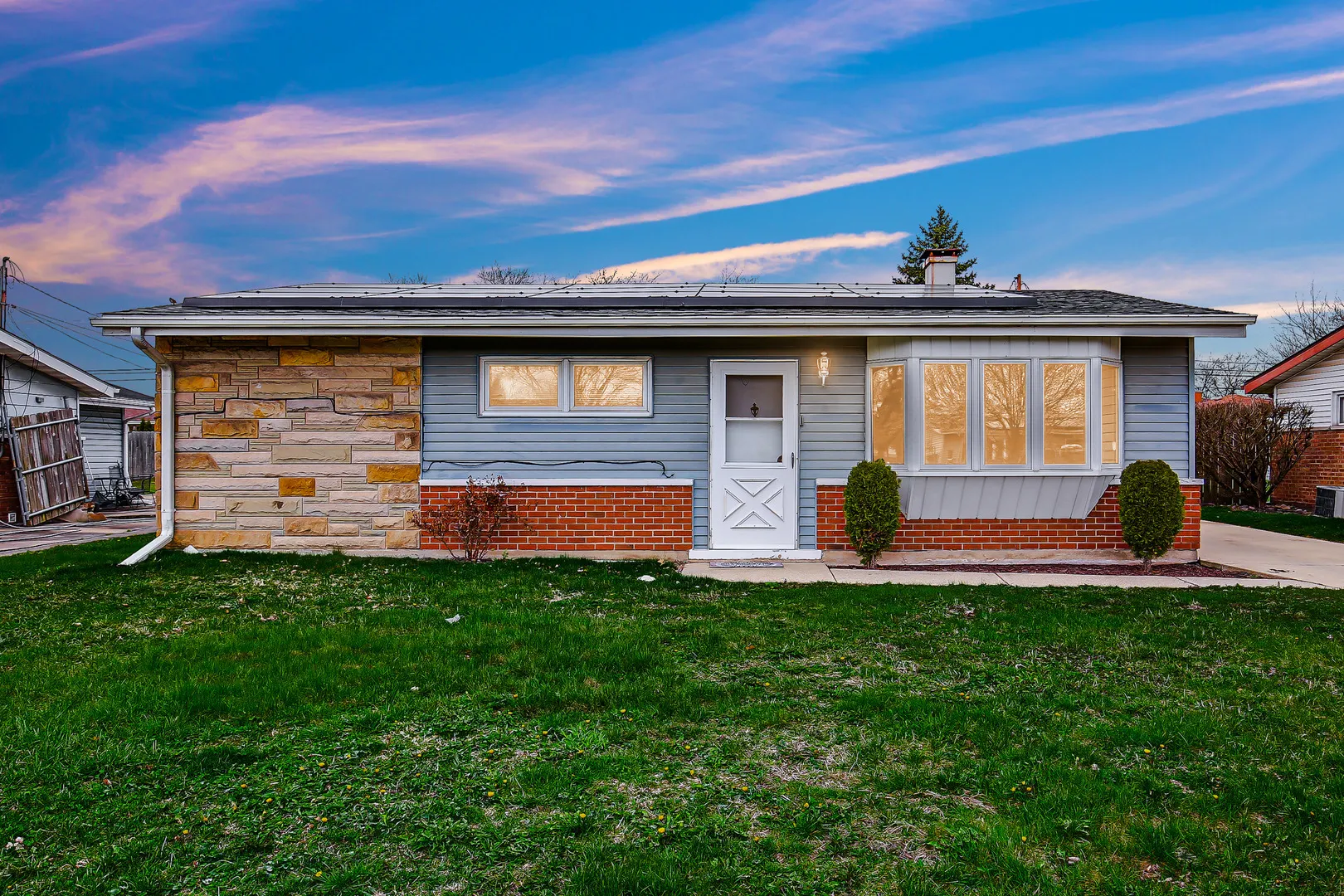 1494 STANLEY Boulevard IL