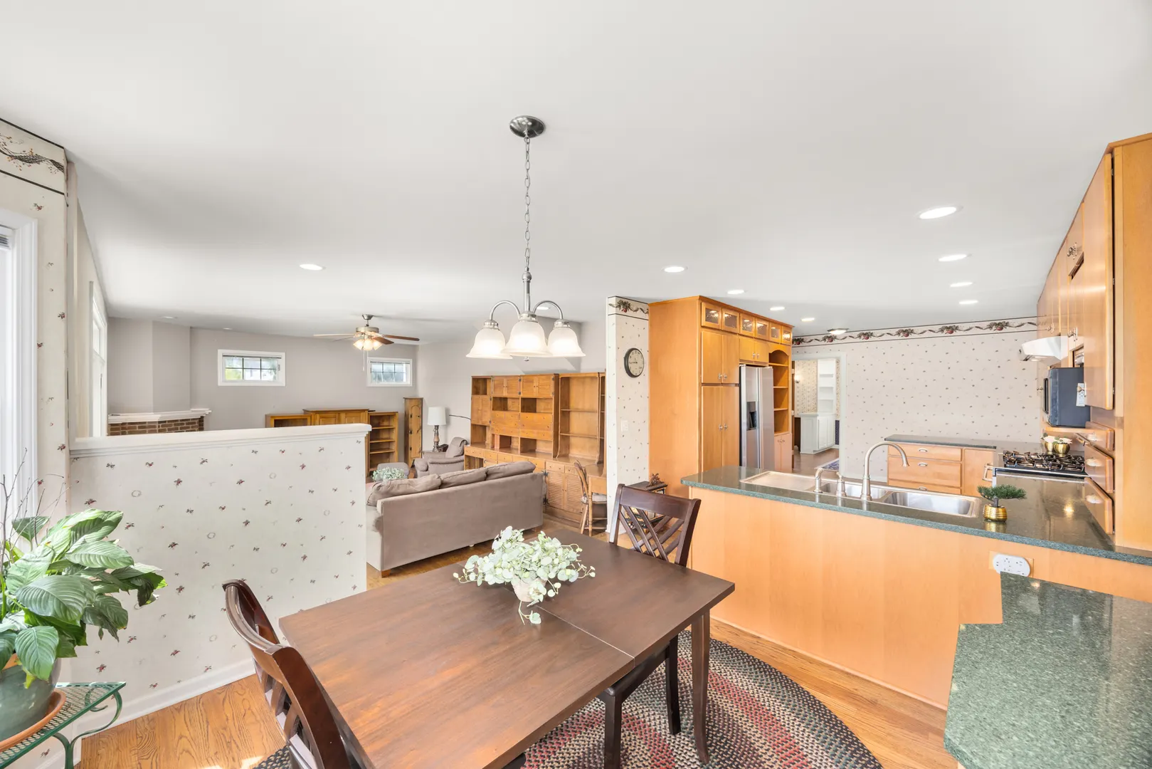 401 Greenwood Road IL
