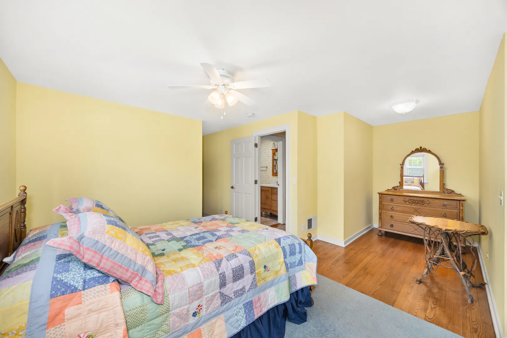 401 Greenwood Road IL