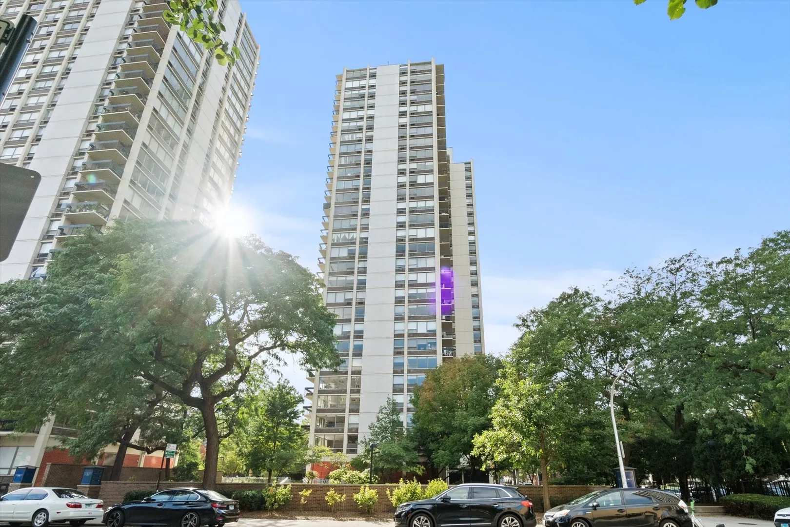 1360 N Sandburg Terrace 2909C IL