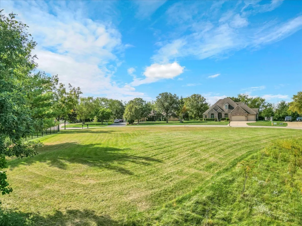 26222 W Highland Drive IL
