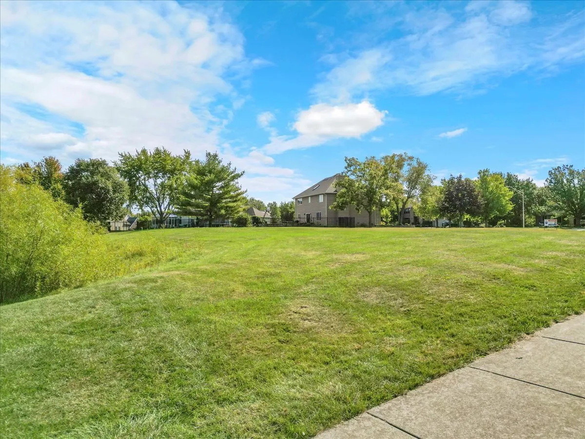 26222 W Highland Drive IL