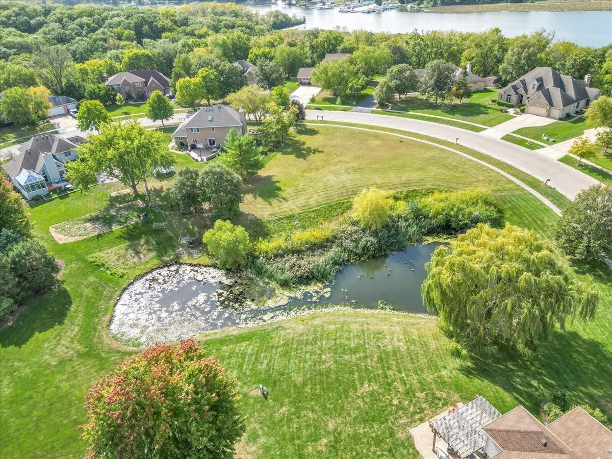 26222 W Highland Drive IL