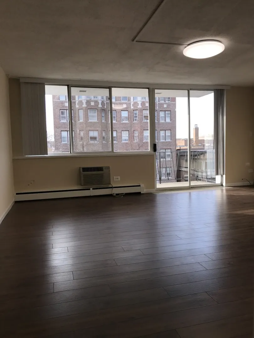 10S453 Echo Lane 1 IL
