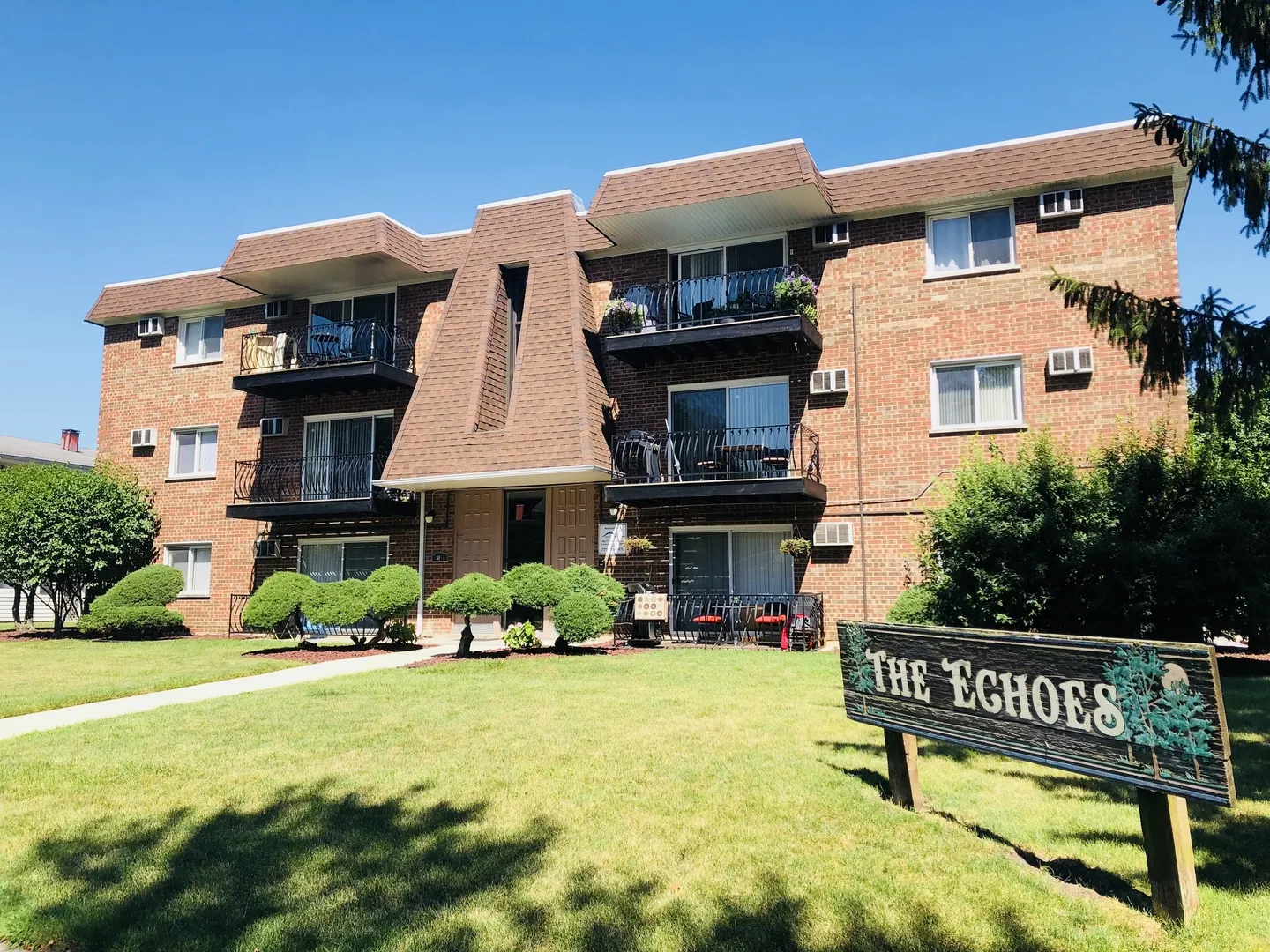 10S453 Echo Lane 1 IL