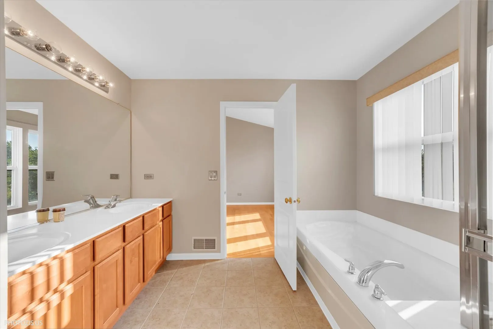 1286 Goldfinch Lane IL