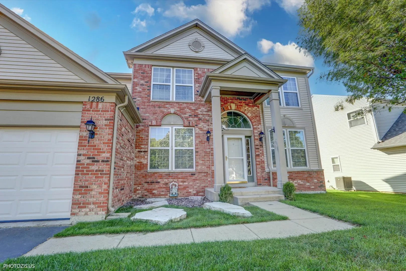 1286 Goldfinch Lane IL