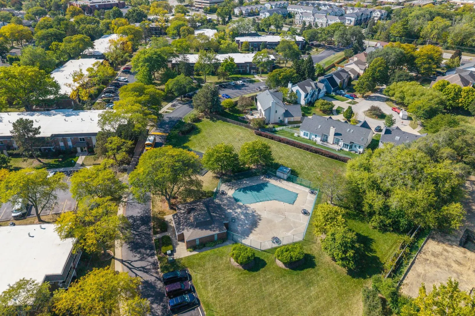 972 Thornton Lane 102 IL