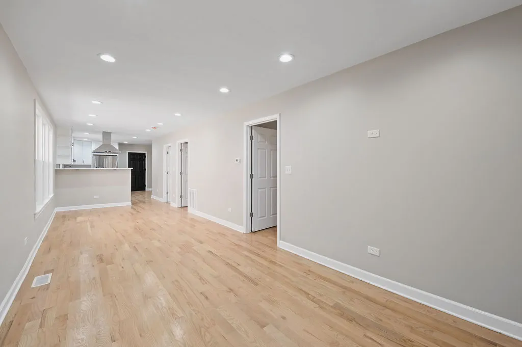 8613 S Colfax Avenue IL