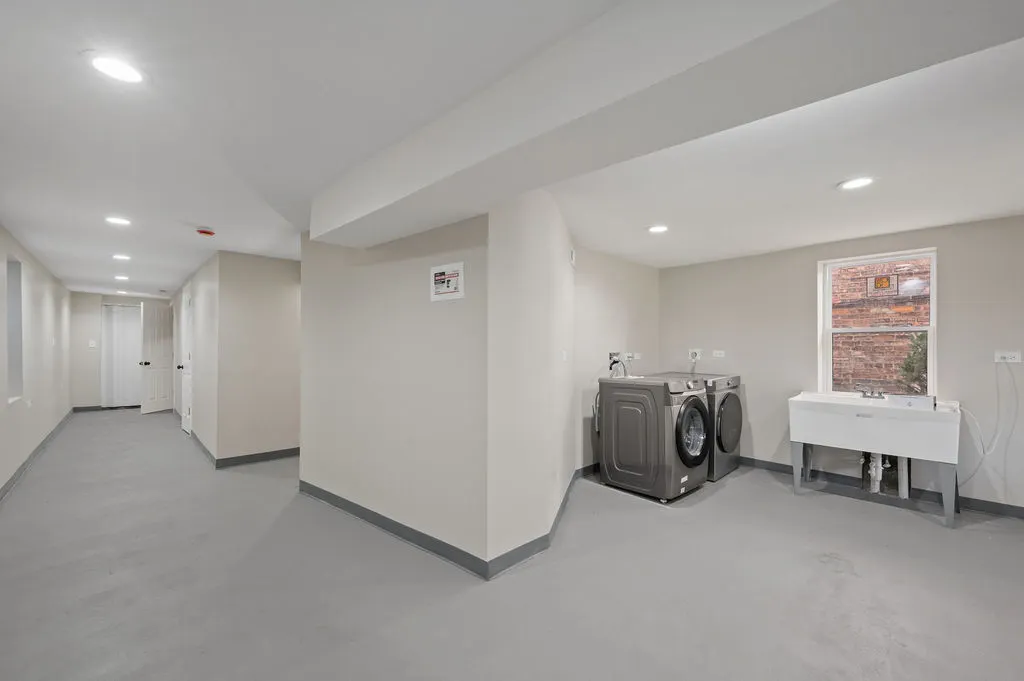 8613 S Colfax Avenue IL