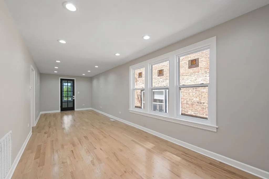 8613 S Colfax Avenue IL