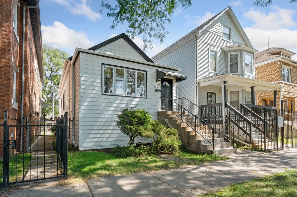 8613 S Colfax Avenue IL