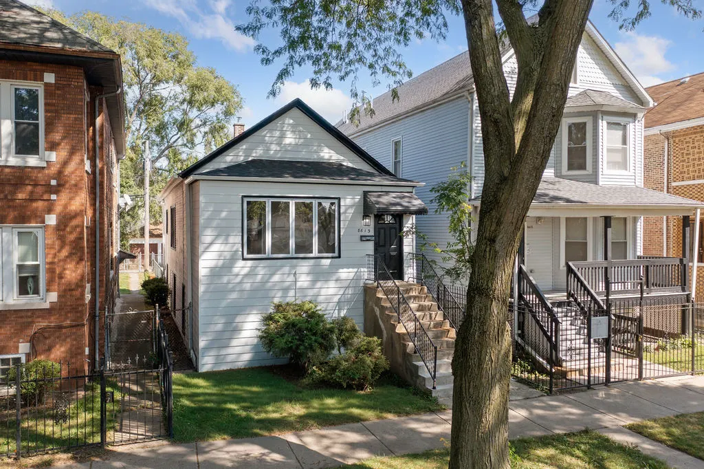8613 S Colfax Avenue IL