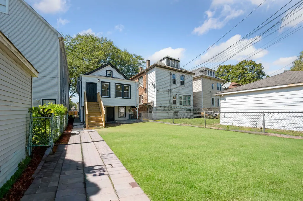 8613 S Colfax Avenue IL