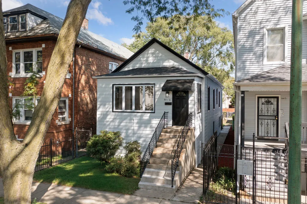 8613 S Colfax Avenue IL