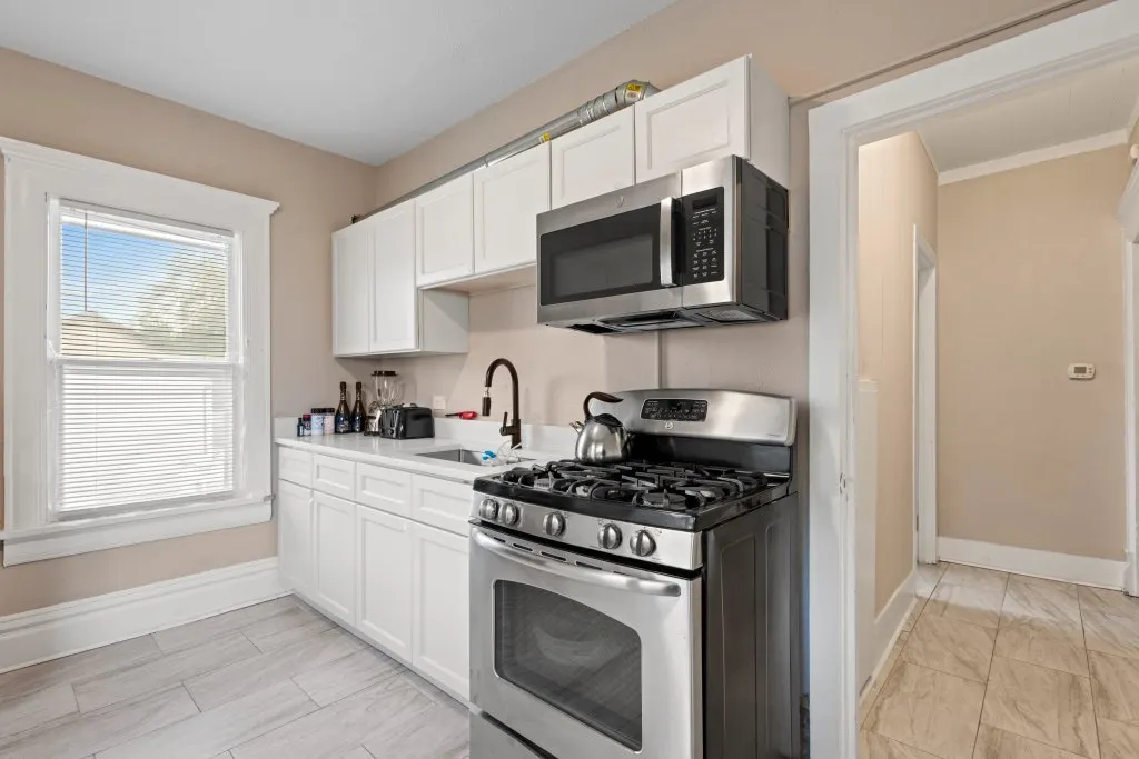 450 W Galena Boulevard 2 IL