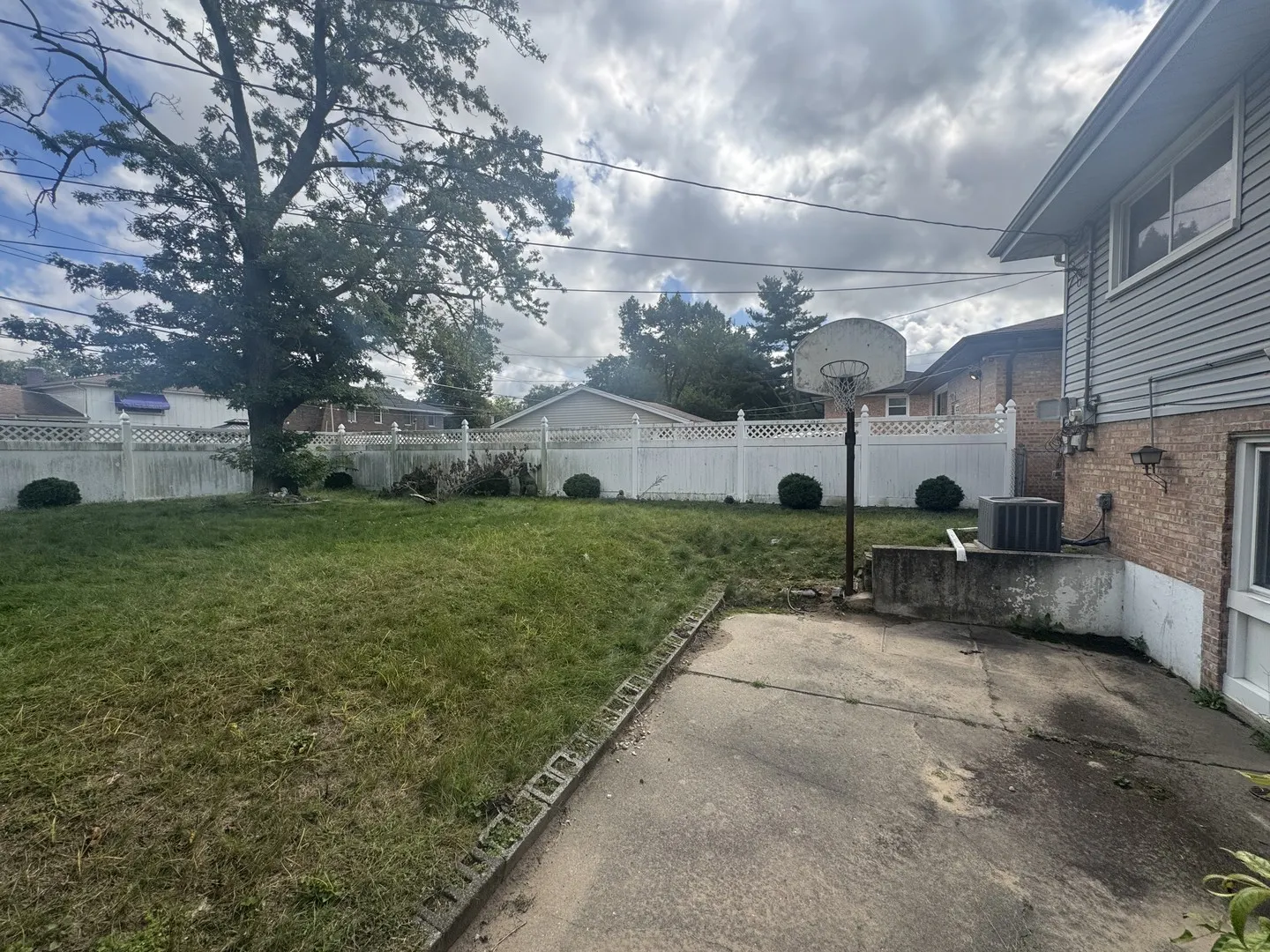 14811 Minerva Avenue IL